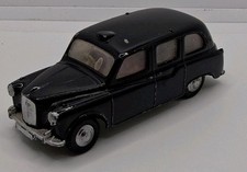 Tri-ang Spot-On 155 Austin FX4