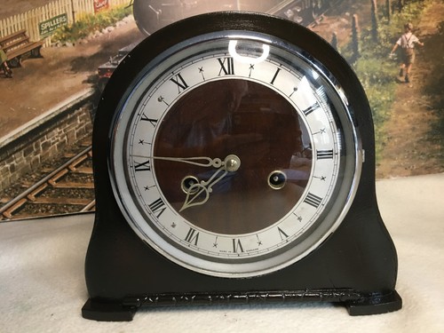Smiths striking mantle clock - striking,