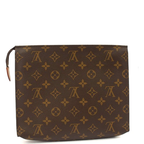 Louis vuitton clutch toiletry - clutch,