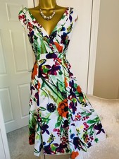 PER UNA White Green Blue Red