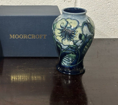 Beautiful moorcroft collectors - beautiful,