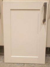 Howdens Burford cream shaker