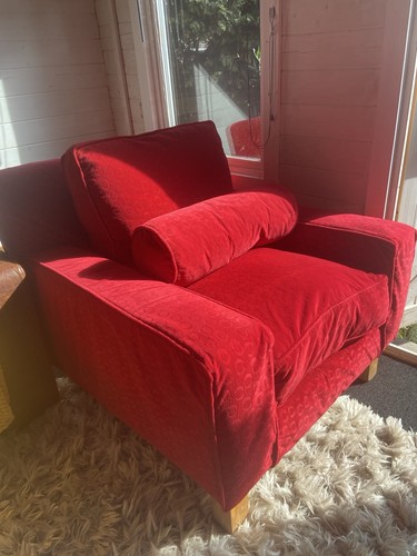 Beautiful deep red sofa - deep,