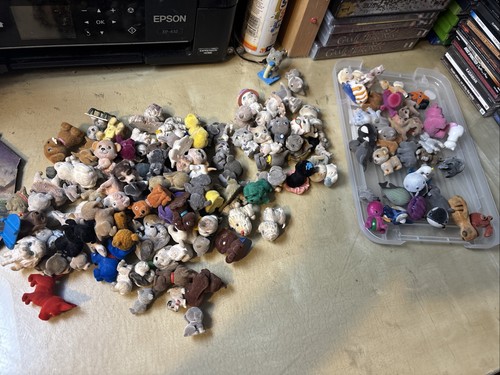 Meg puppy pocket figures - puppy,