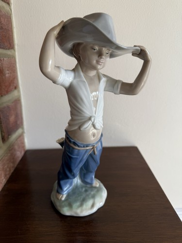 Lladro collectible nao - lladro, by