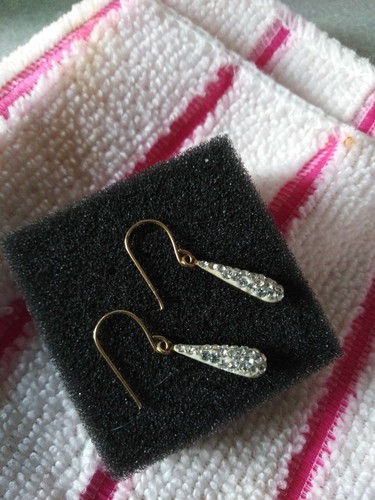 375 gold tear drop pierced - gold,