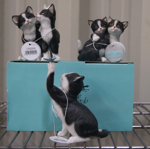 Black white cat ornaments - black,