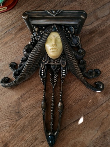 Antique style sculptural wall - antique,