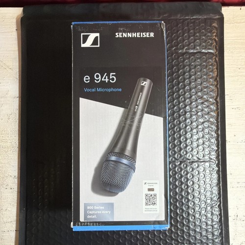New sennheiser 945 - new, e
