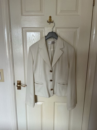 Charlotte halton designer - charlotte,