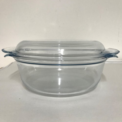 Large pyrex casserole - pyrex,