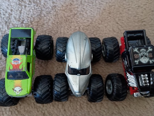 Monster trucks - 3,