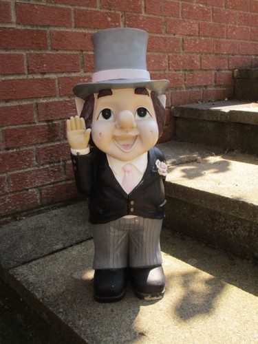 Medium sized bridegroom gnome - medium-sized,