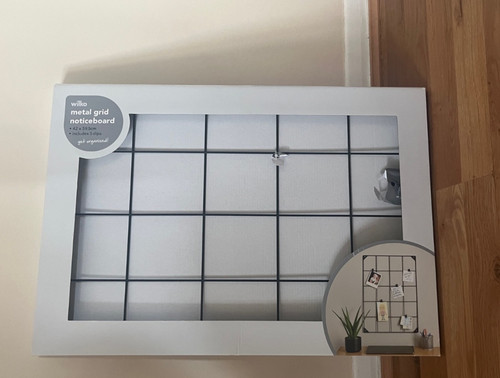 Wire wall metal grid panel - grid,