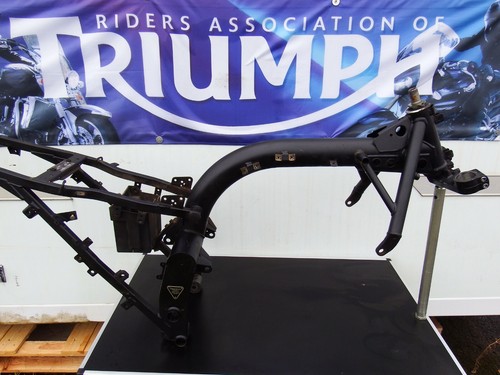 Triumph frame t300 daytona - triumph,