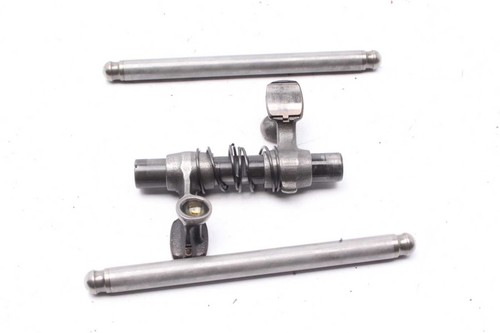 Rocker arm camshaft - , right