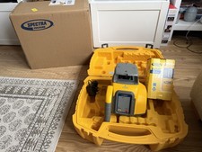 Spectra precision LL300N Rotary Laser Level Kit + New receiver