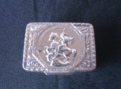 Solid silver stunning snuff - stunning,