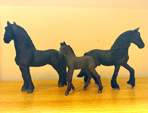 Schleich friesian family - friesian,