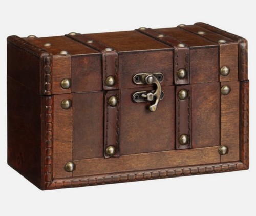 Small wooden treasure - small,
