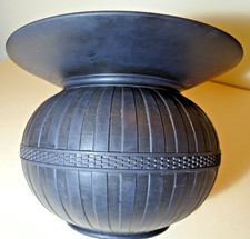 Large Antique Wedgwood black basalt Spitoon, 18th Century c1780 Georgian period 