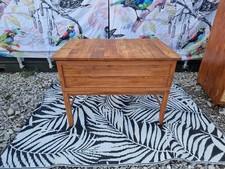 Swoon Raphia Custom TV Media