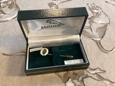 Jaguar XJ 220 lapel pin. Gold