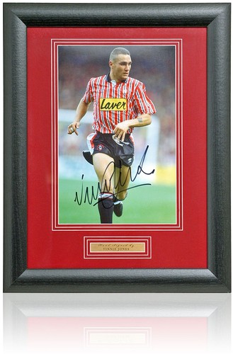 Vinnie jones hand signed - vinnie,