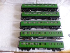 HORNBY SOUTHERN COACHES UNMARKED CONDITION.