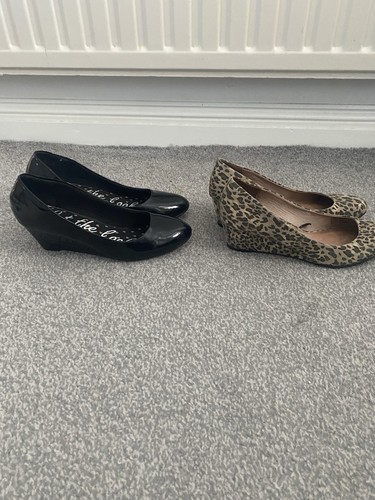 Shoes two pairs - size, 6
