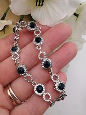 Elegant Silver-Tone Blue Glass Crystal Pia Bracelet – Sparkling Round Design