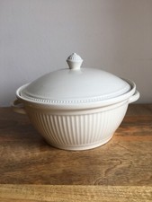Wedgwood Windsor Creamware Lidded Casserole Tureen with lid & handles 1 ltr VGC.