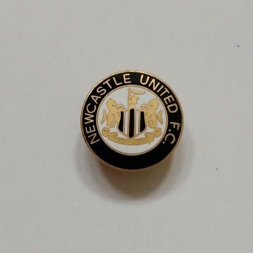 Rare old newcastle united pin - newcastle,