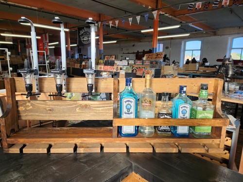 Home bar back - /, /