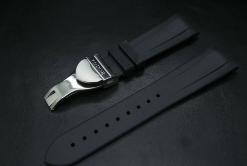 22mm black rubber watch - black,