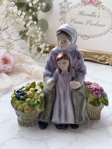 Royal doulton granny - royal,