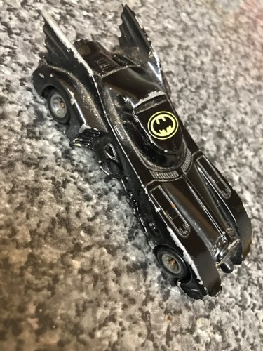 Batmobile model car comics - dc,