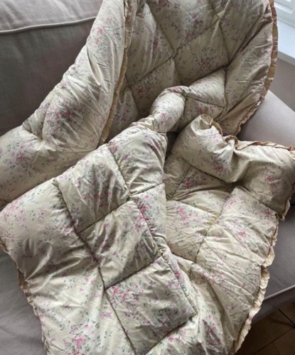 Vintage chintz eiderdown quilt - vintage,