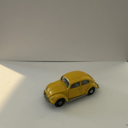Corgi volkswagen yellow beetle - corgi,