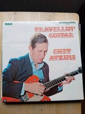 Chet Atkins Travellin' Guitar  12in Vinyl Record Issued 1971  EX EX Stereo