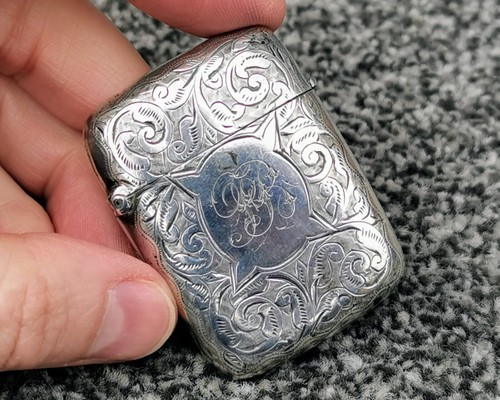 Solid silver vesta case gilt - solid,