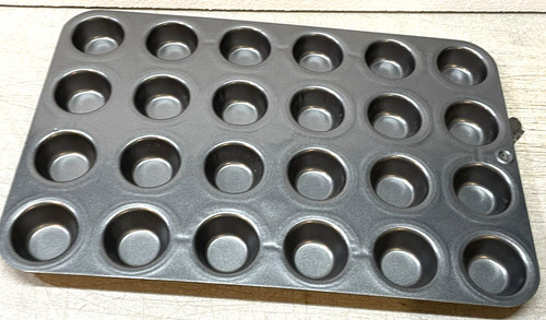 Pampered chef deluxe - pampered, non-stick
