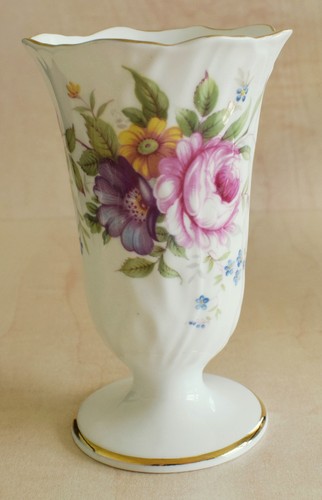 Salisbury england vase - 4.5”,