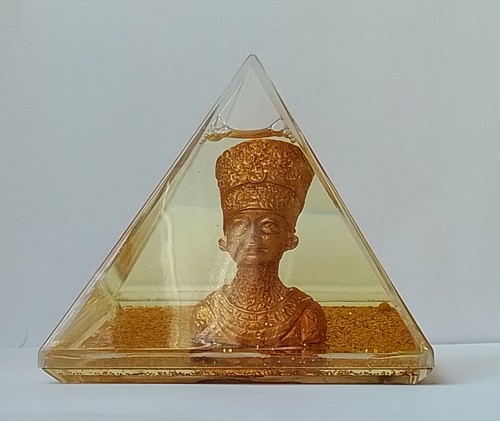 Vintage pyramid tutankhamen - vintage,