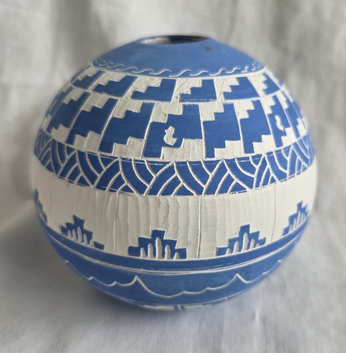 Native american navajo pottery - american,