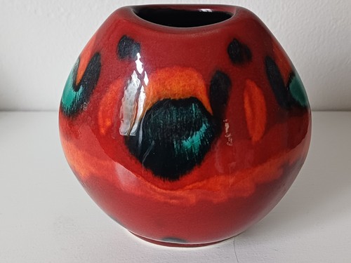 Poole pottery 10cms purse vase - poole,
