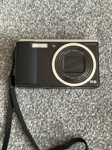 Ricoh digital camera 2mp - r8, 10.2mp