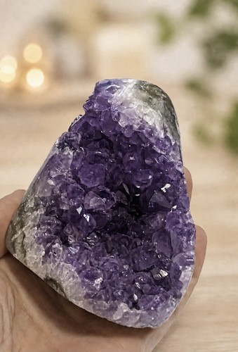 Natural amethyst crystal - ,
