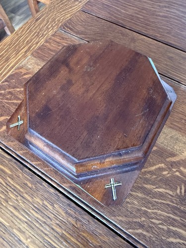 Mahogany plinth for religious - mahogany,