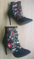 SERGIO TODZI SIZE 5  FAUX SUEDE & MESH EMBROIDERED ANKLE BOOTS.   C3F102025B243A